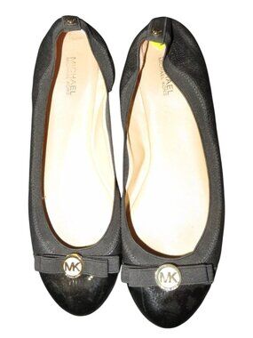 Michael Kors Dixie Black Patent Leather Ballet Flats Cap Toe MK Medallion Bows 9